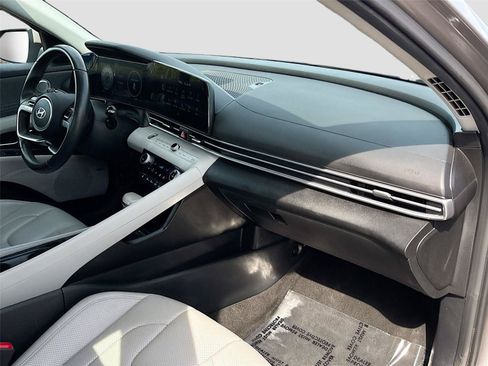 Used 2024 Hyundai Elantra Limited FWD image 30