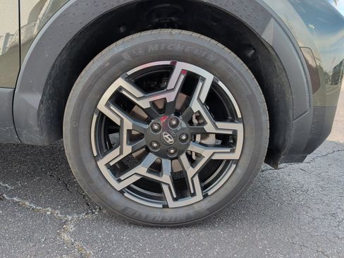 Certified 2025 Hyundai Santa Cruz Limited image 25