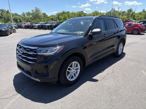 Certified 2026 Ford Explorer Active AWD/4WD image 8