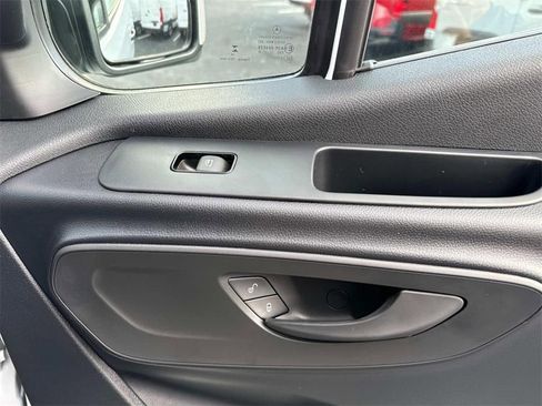 Used 2025 Mercedes-Benz Sprinter 2500 image 15