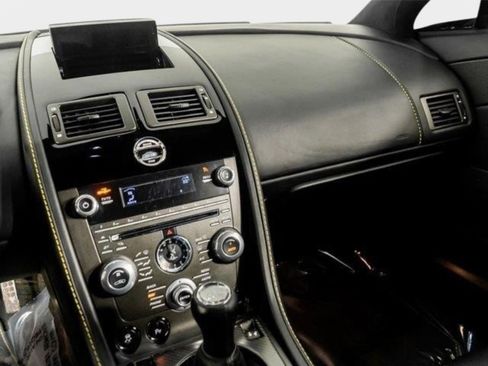 Used 2015 Aston Martin V8 Vantage GT RWD image 31