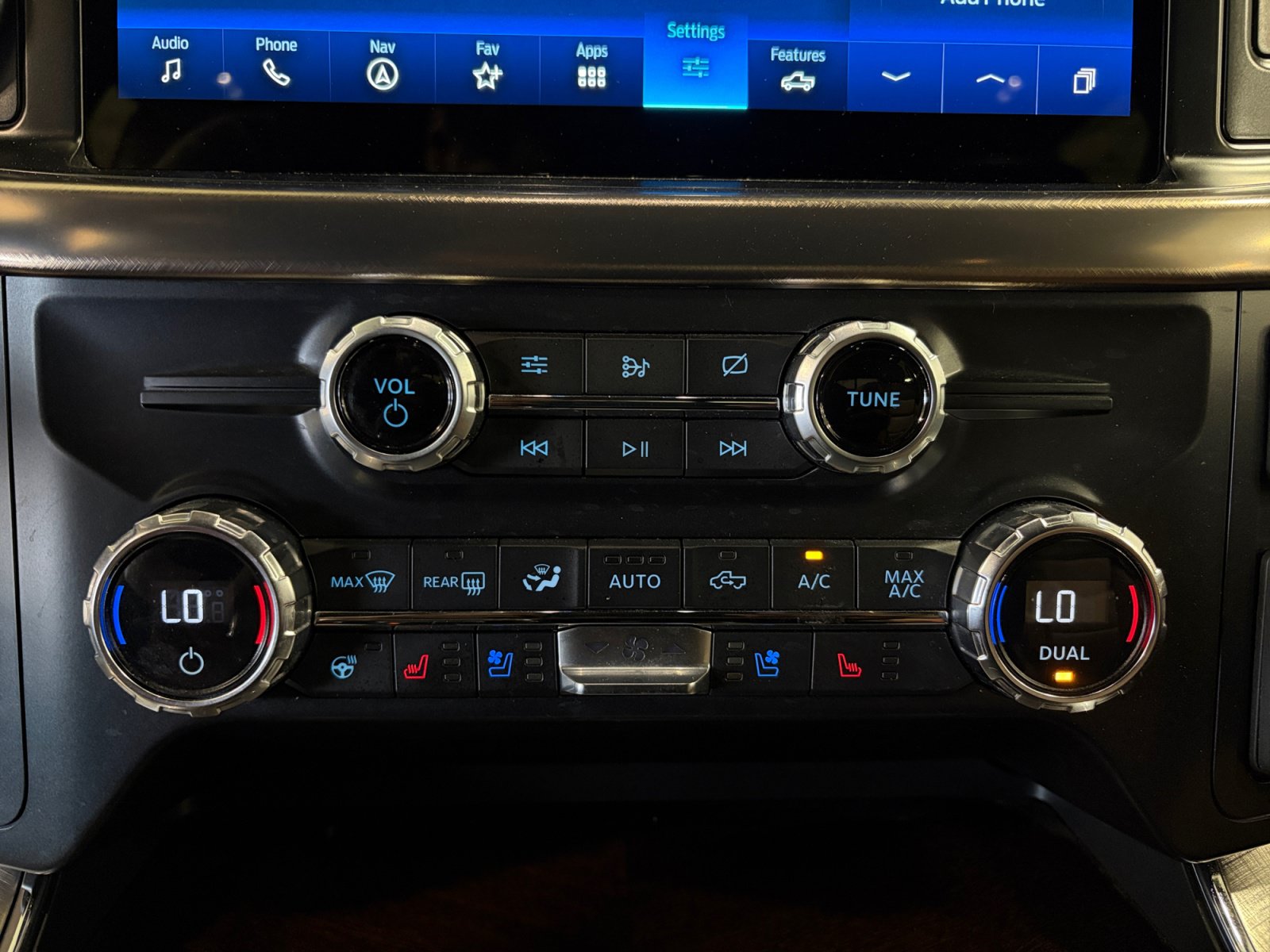 Used 2021 Ford F150 King Ranch w/ Equipment Group 601A High AWD/4WD image 17