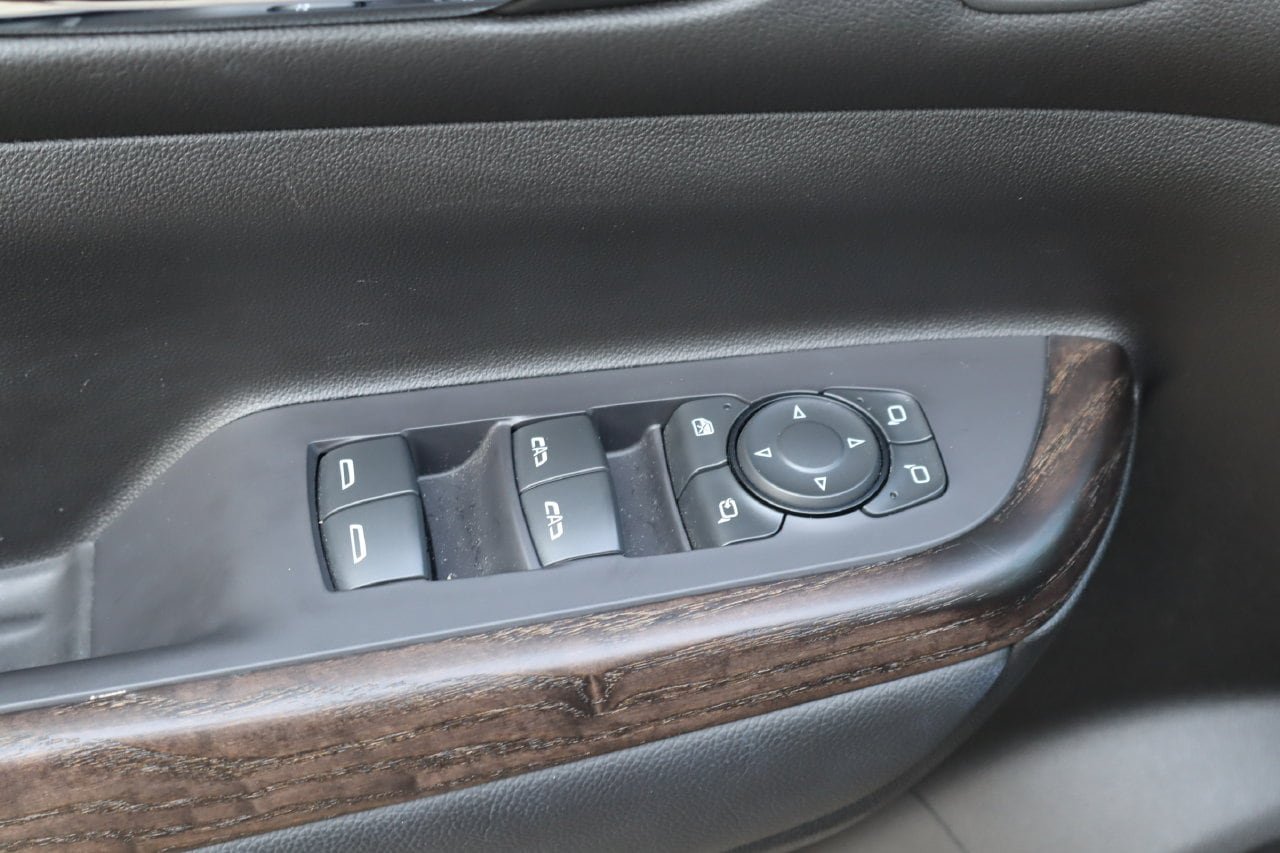 Used 2022 GMC Acadia Denali w/ Trailering Package FWD image 24