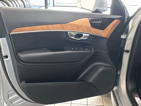 Used 2023 Volvo XC90 B6 Plus w/ Protection Package AWD/4WD image 21