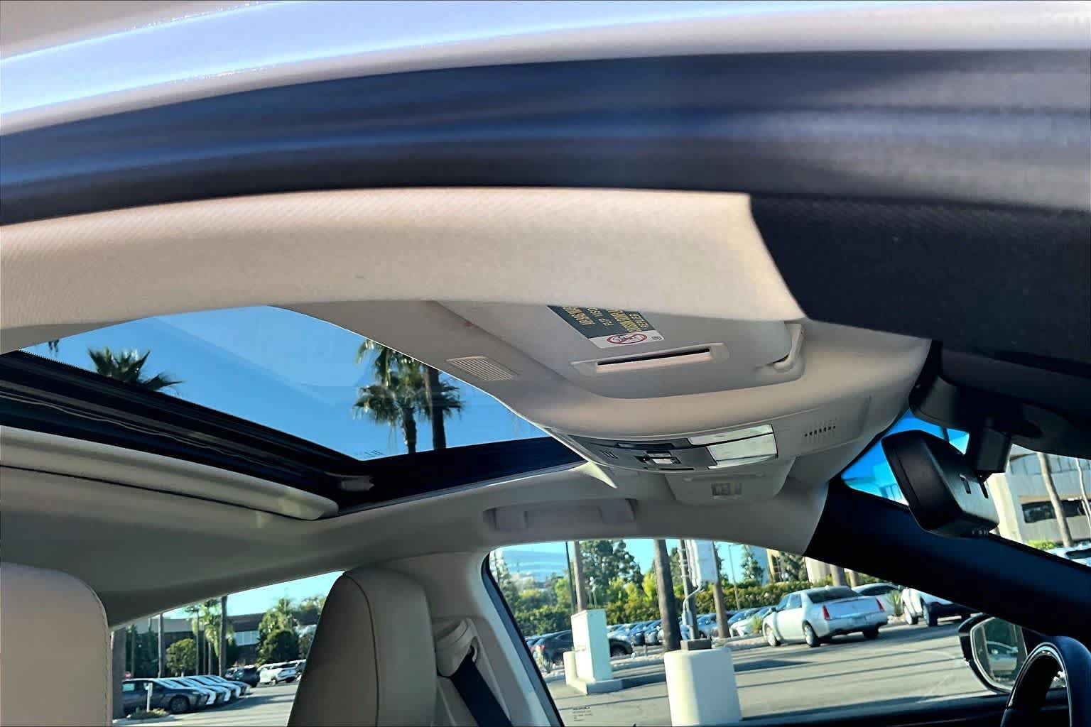 Used 2021 Lexus ES 300h w/ Accessory Package FWD image 13