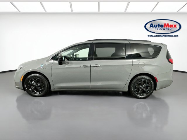 Used 2025 Chrysler Pacifica Premium FWD image 9