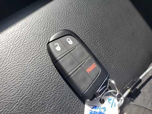 Used 2022 Jeep Compass Latitude FWD image 26