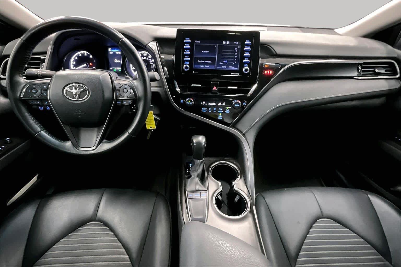 Used 2024 Toyota Camry SE FWD image 15