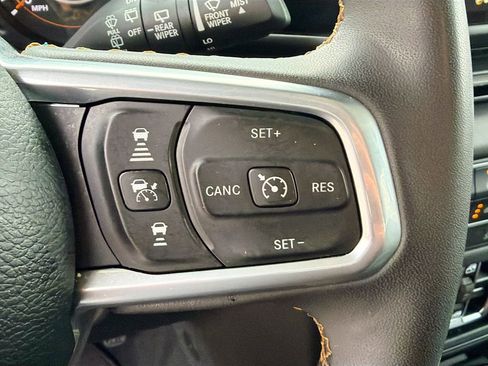 Used 2024 Jeep Wrangler Sahara image 35