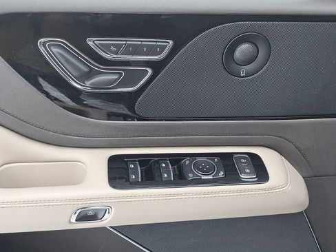 Used 2023 Lincoln Aviator Reserve w/ Elements Package Plus image 36