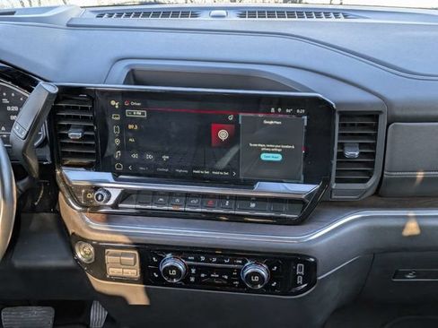Used 2025 GMC Sierra 1500 SLT RWD image 8