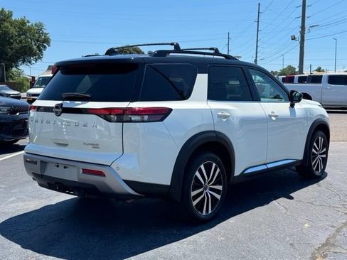 Used 2024 Nissan Pathfinder Platinum AWD/4WD image 5