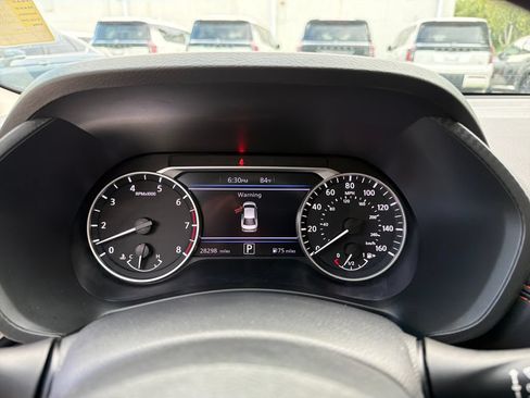 Certified 2024 Nissan Sentra SR FWD image 23