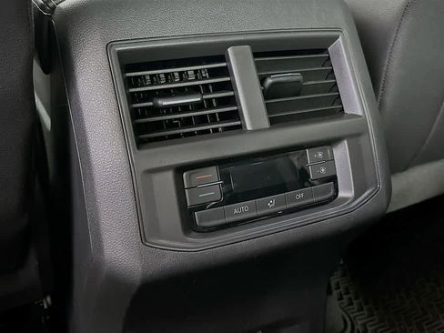 Used 2021 Volkswagen Atlas SE FWD image 13