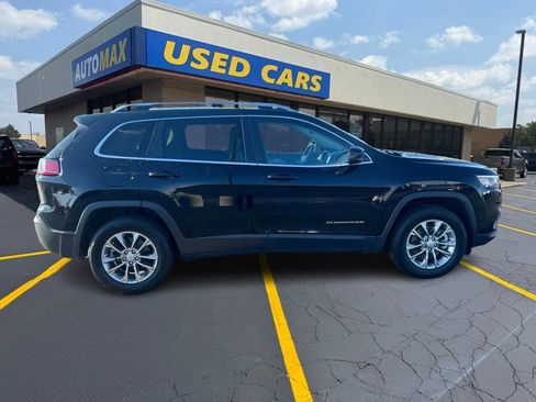 Used 2021 Jeep Cherokee Latitude Lux w/ Comfort/Convenience Group image 2