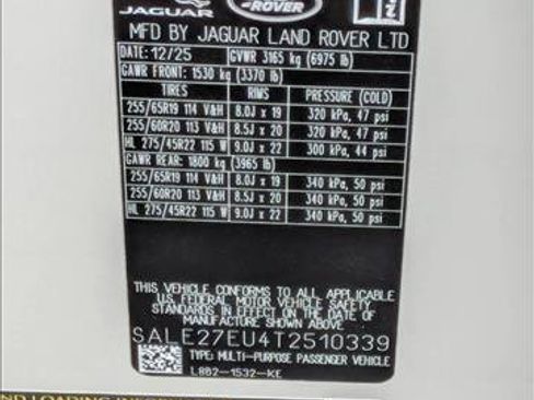 New 2026 Land Rover Defender 110 X-Dynamic SE image 17