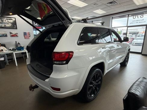 Used 2021 Jeep Grand Cherokee Laredo X AWD/4WD image 20