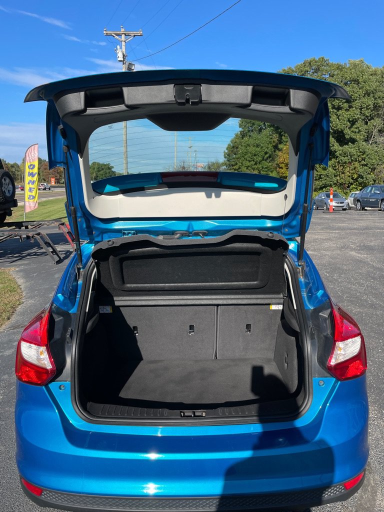 Used 2012 Ford Focus SE FWD image 17