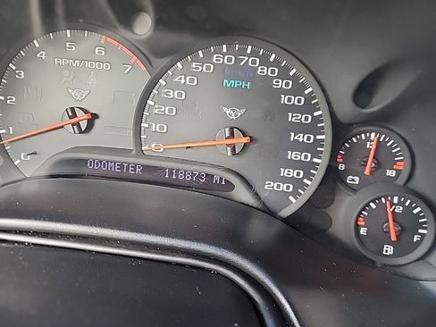 Used 1998 Chevrolet Corvette Convertible w/ Memory Pkg image 6