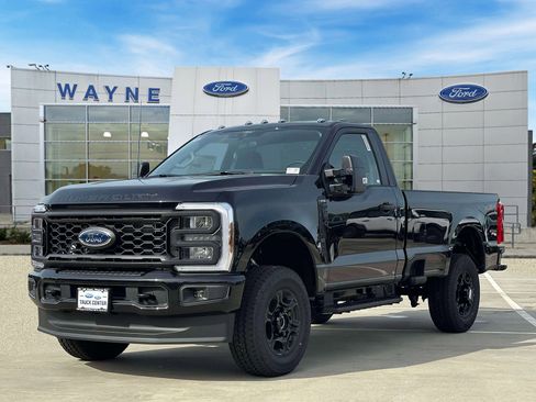 New 2026 Ford F250 4x4 Regular Cab Super Duty image 2