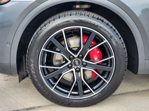 Used 2021 Audi SQ5 Prestige image 9