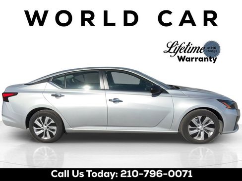 Certified 2024 Nissan Altima 2.5 S image 2