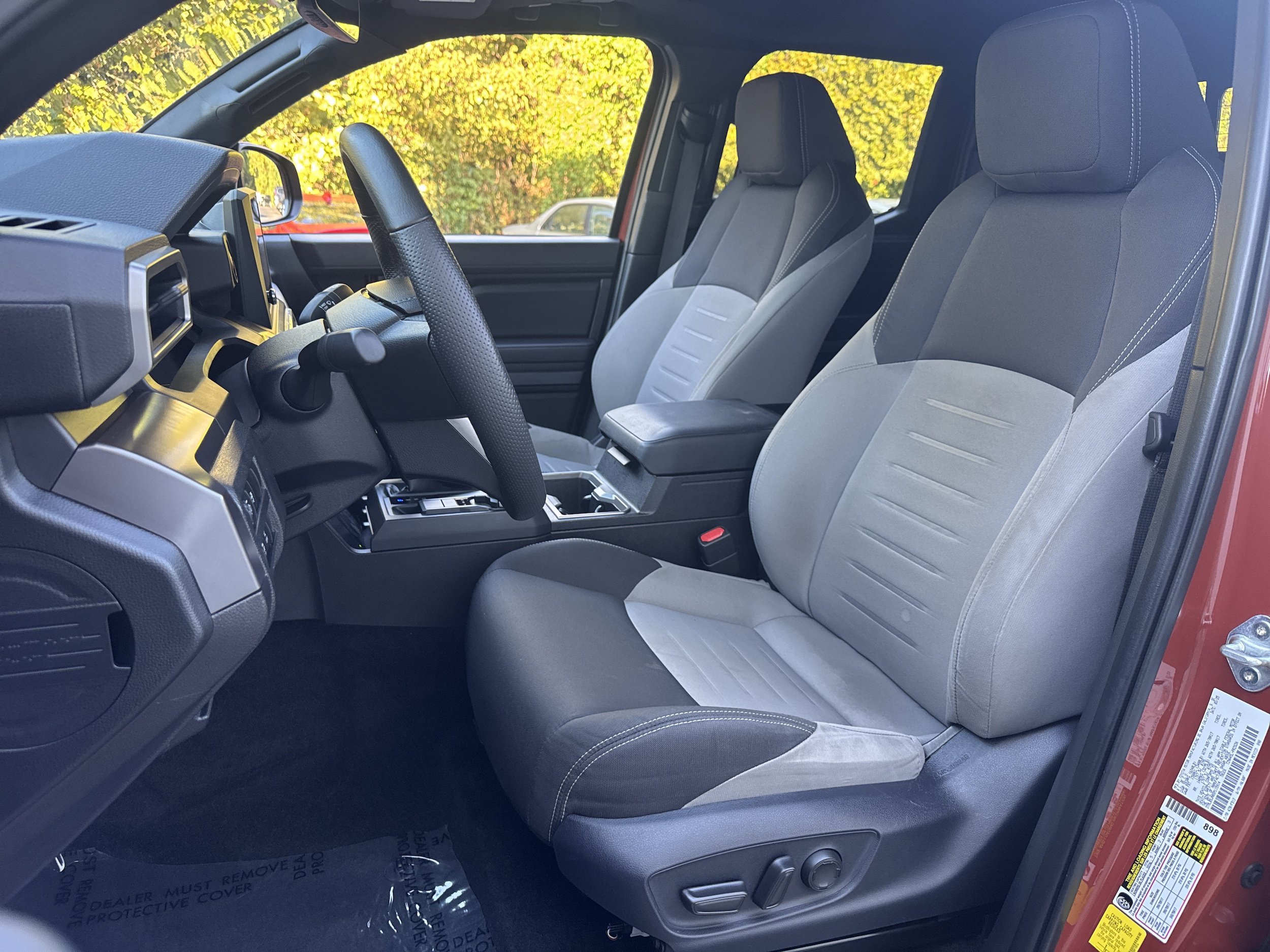 Used 2025 Toyota Tacoma TRD Off-Road w/ TRD Off Road Upgrade Package AWD/4WD image 2