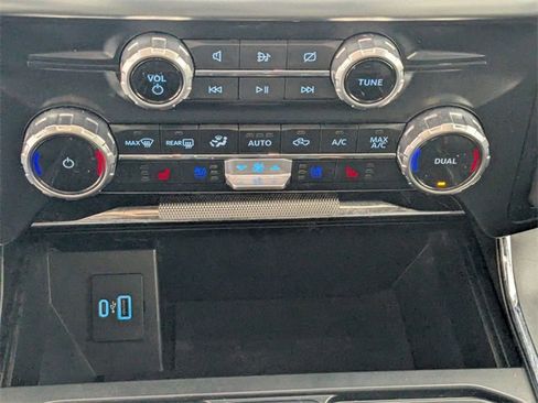 Used 2023 Ford F150 Lariat w/ Trailer Tow Package image 22