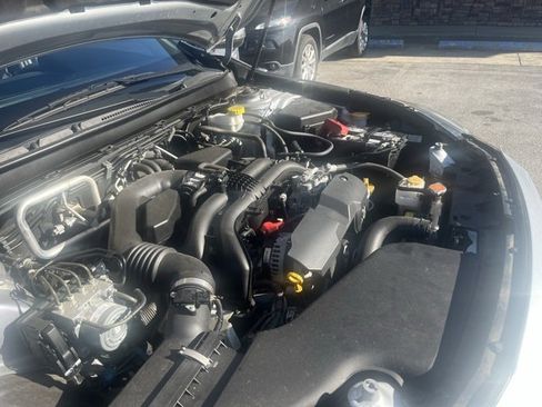 Used 2019 Subaru Outback 2.5i Limited image 12