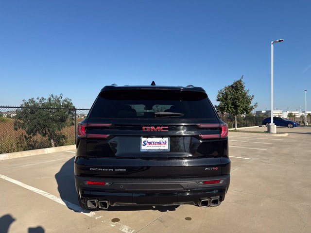 Used 2025 GMC Acadia AT4 w/ Luxury Package AWD/4WD image 4