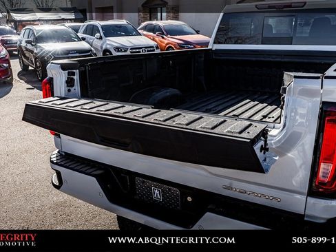 Used 2022 GMC Sierra 3500 Denali w/ Denali Ultimate Package image 39
