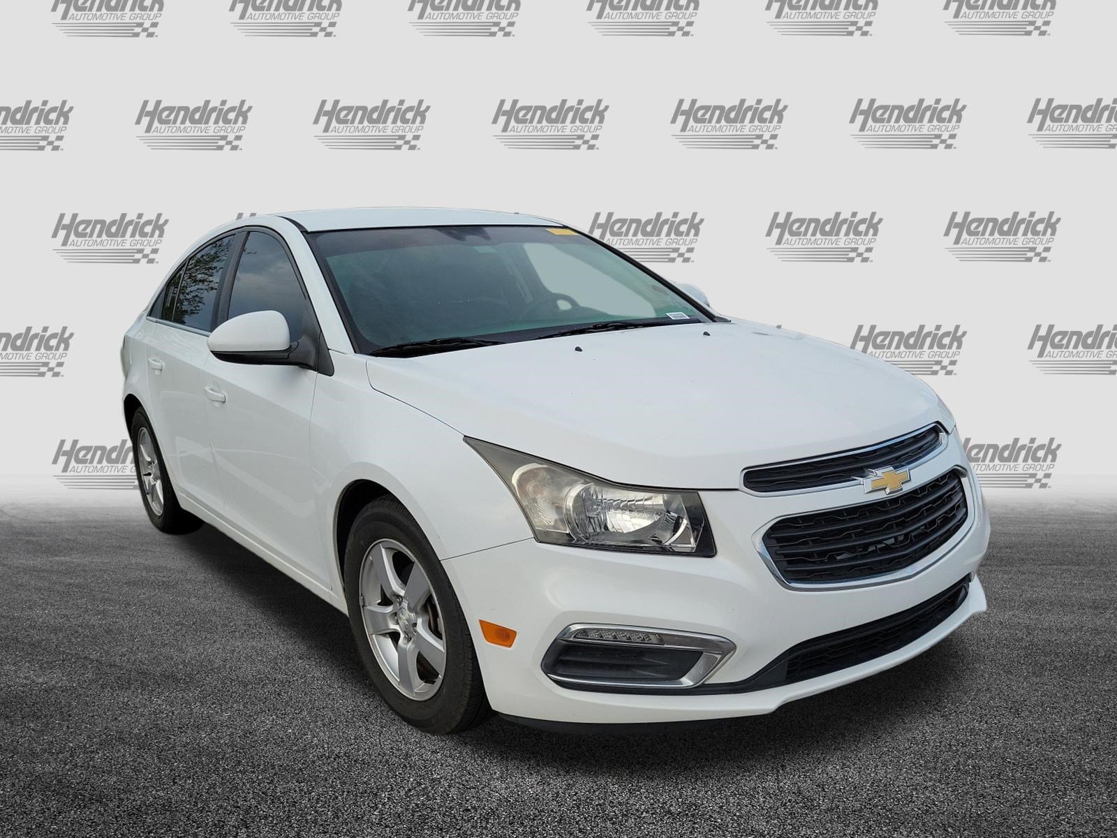 Used 2016 Chevrolet Cruze LT FWD image 2
