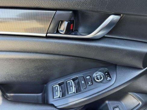 Used 2020 Honda Accord Sport image 16