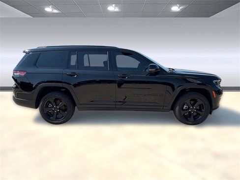 New 2025 Jeep Grand Cherokee L Limited w/ Luxury Tech Group II image 7