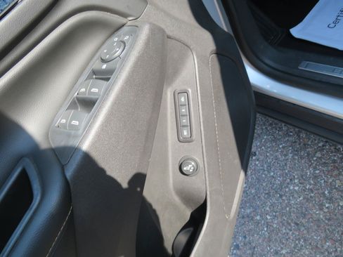 Used 2019 Chevrolet Equinox Premier AWD/4WD image 3