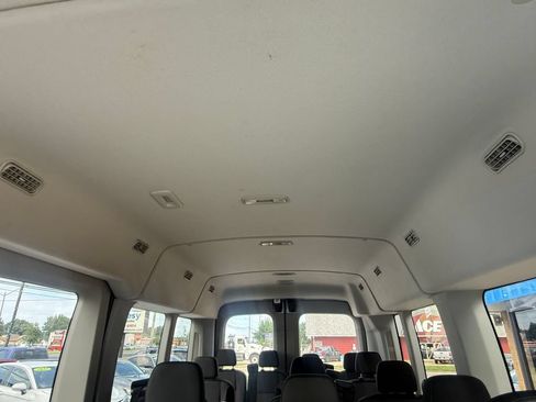 Used 2023 Ford Transit 350 XLT RWD image 27