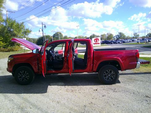 Used 2023 Toyota Tacoma SR5 image 50