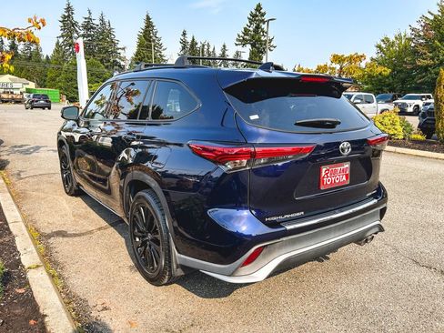 Used 2023 Toyota Highlander XSE AWD/4WD image 9
