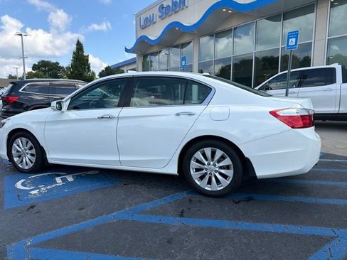 Used 2015 Honda Accord EX-L image 9