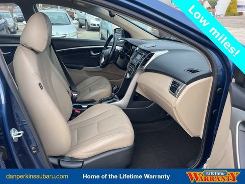 Used 2015 Hyundai Elantra GT w/ Option Group 02 image 39