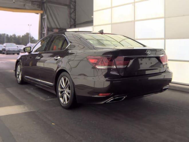 Used 2016 Lexus LS 460 AWD w/ Comfort Package image 6