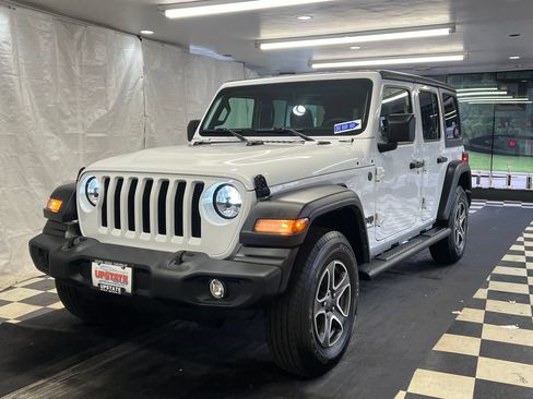 Used 2023 Jeep Wrangler Unlimited Sport AWD/4WD image 3