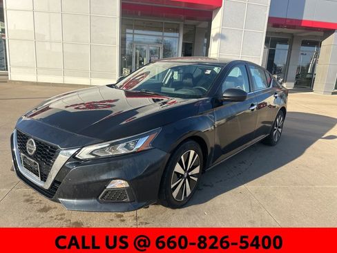 Used 2021 Nissan Altima 2.5 SV image 3