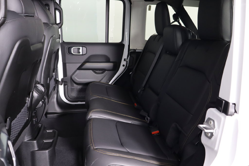 New 2027 Jeep Wrangler Unlimited Sahara AWD/4WD image 15