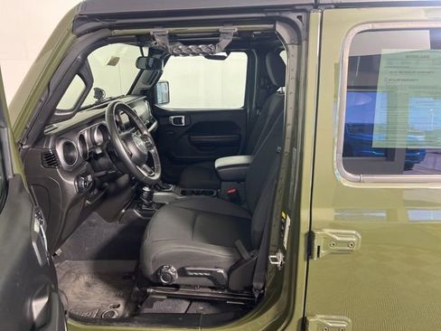 Used 2023 Jeep Wrangler Unlimited Sport AWD/4WD image 16