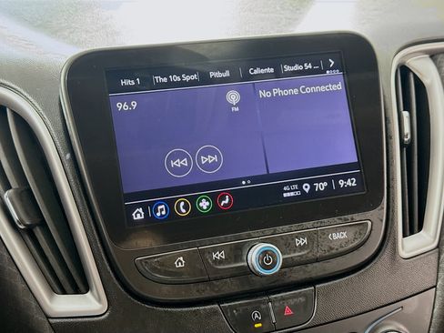 Used 2022 Chevrolet Malibu LT FWD image 17