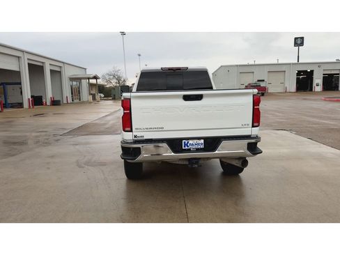 Used 2025 Chevrolet Silverado 2500 LTZ w/ LTZ Convenience Package image 7