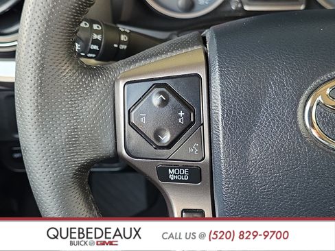 Used 2018 Toyota Tacoma SR5 RWD image 15