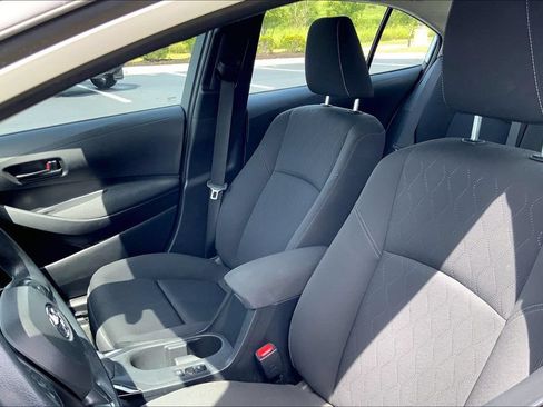 Used 2024 Toyota Corolla LE FWD image 3