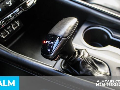 Used 2024 Dodge Durango GT image 41